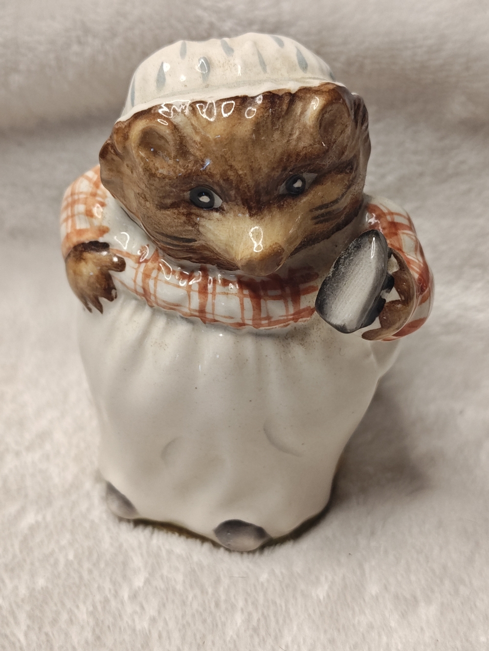 Beatrix Potter Vintage Figurine Mrs Tiggy Winkle Royal Doulton 1948